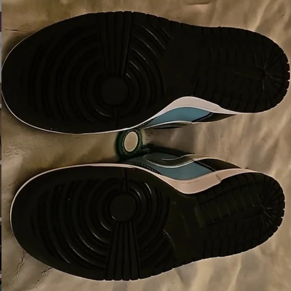 Tiffany x Nike Lowtop Dunks Size 10 - Picture 2 of 4